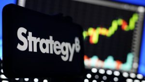 Een Afbeelding Van Het Bitcoin Bedrijf Strategy Van Oprichter Michael Saylor Met Op De Achtergrond E.jpeg