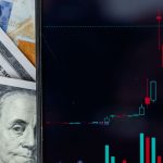 Een Afbeelding Van Een Short Squeeze In Een Grafiek Op Een Mobiele Telefoon.jpg